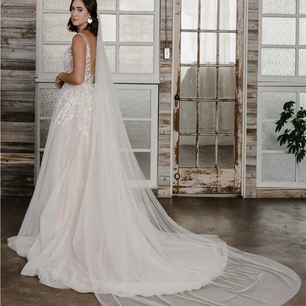 Envogue Elegant White Bridal Veil